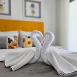 Rocha Honey Glow Appartement *