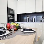 Rocha Honey Glow Appartement *